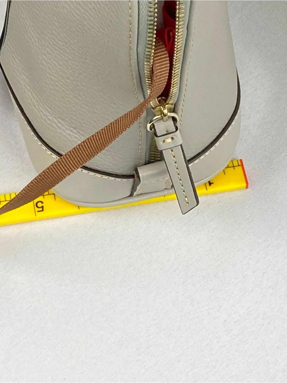 Dooney & Bourke Dove NWT Pebbled Grain Zip Zip Dome Satchel Light Grey Key Hook